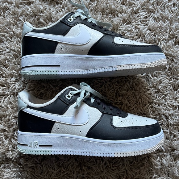 Men’s Nike Air Force 1 ‘07 LV8- Black/Light Silver Phantom US 10 - Picture 2 of 7